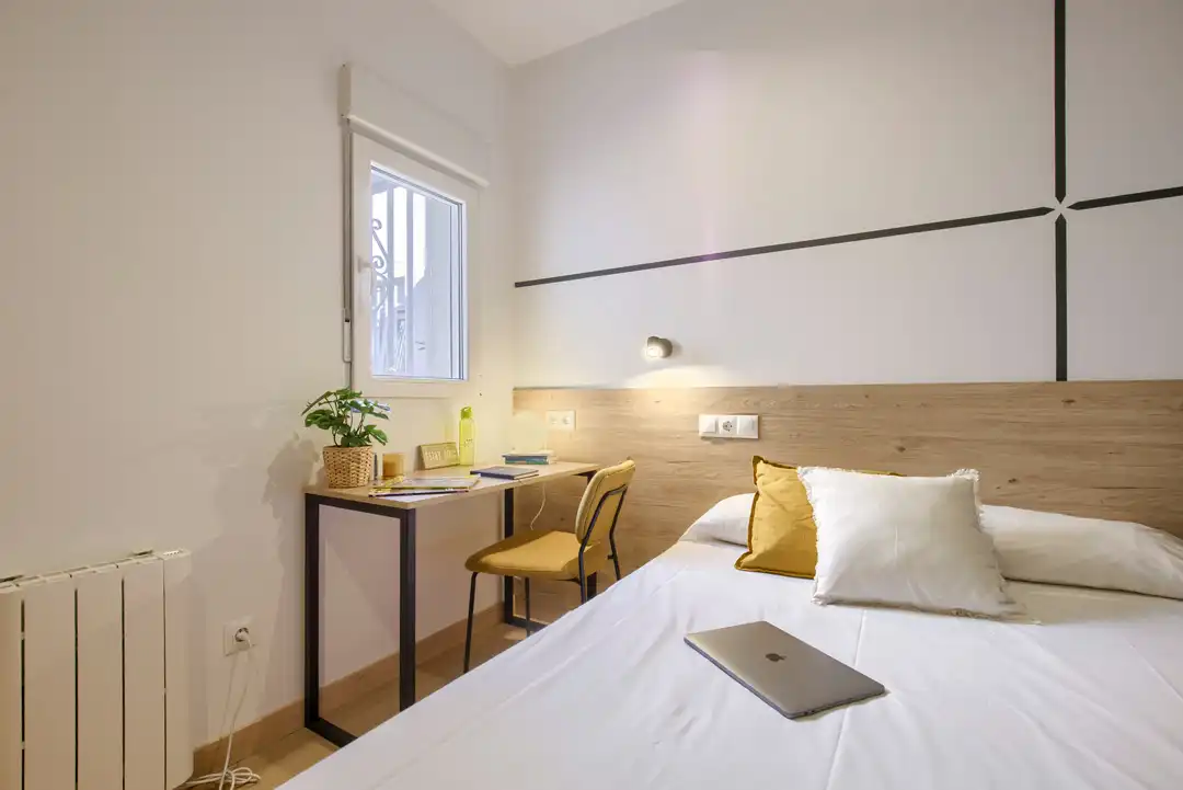 Bedroom of Houses for share in Madrid  with Air Conditioner, Heating and Terrace
