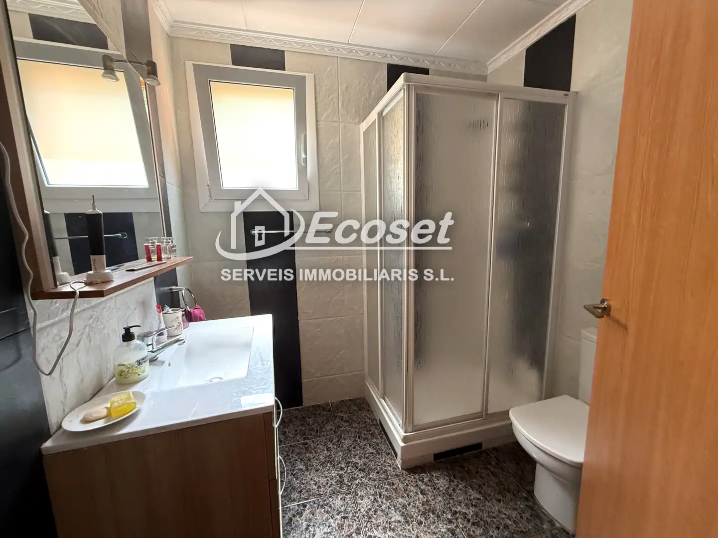 Baño de Casa o chalet en venta en Vallirana con Calefacción, Jardín privado y Terraza