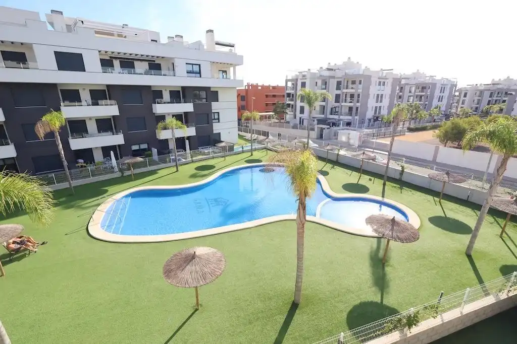 Piscina de Apartament en venda en Orihuela amb Aire condicionat, Calefacció i Terrassa