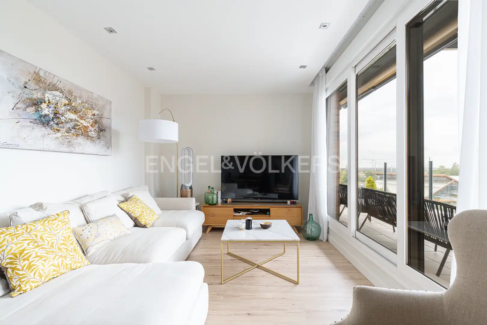 Living room of Attic for sale in Majadahonda  with Air Conditioner, Heating and Terrace
