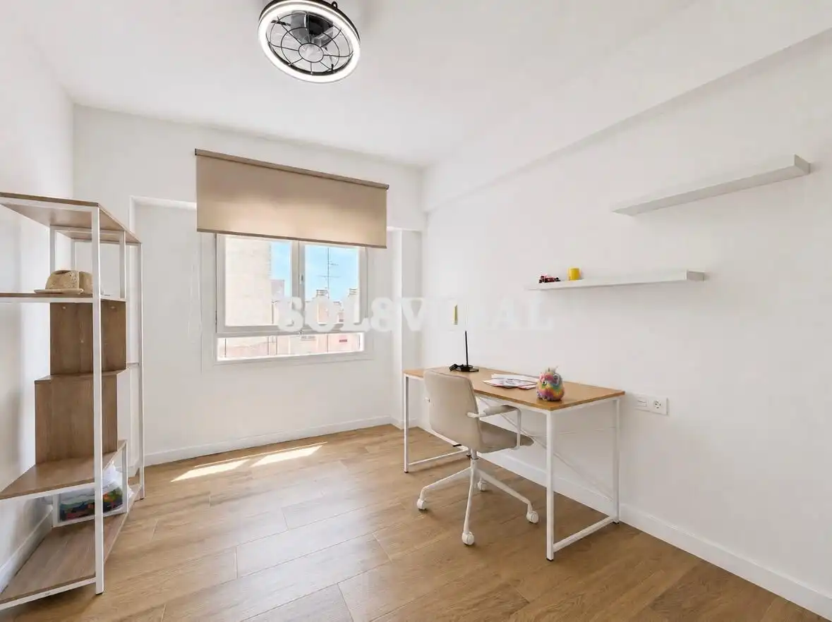 Habitación de Piso de alquiler en Orihuela con Aire acondicionado, Amueblado y Balcón