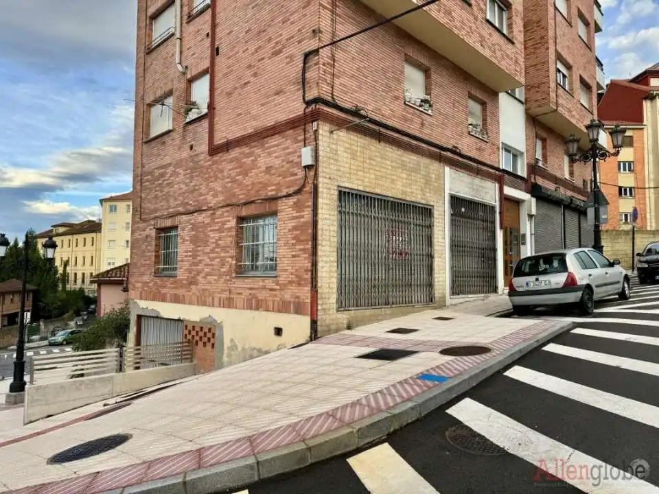 Vista exterior de Local de lloguer en San Lázaro - Otero - Villafría