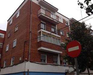 Exterior view of Flat for sale in Valladolid Capital  with Balcony