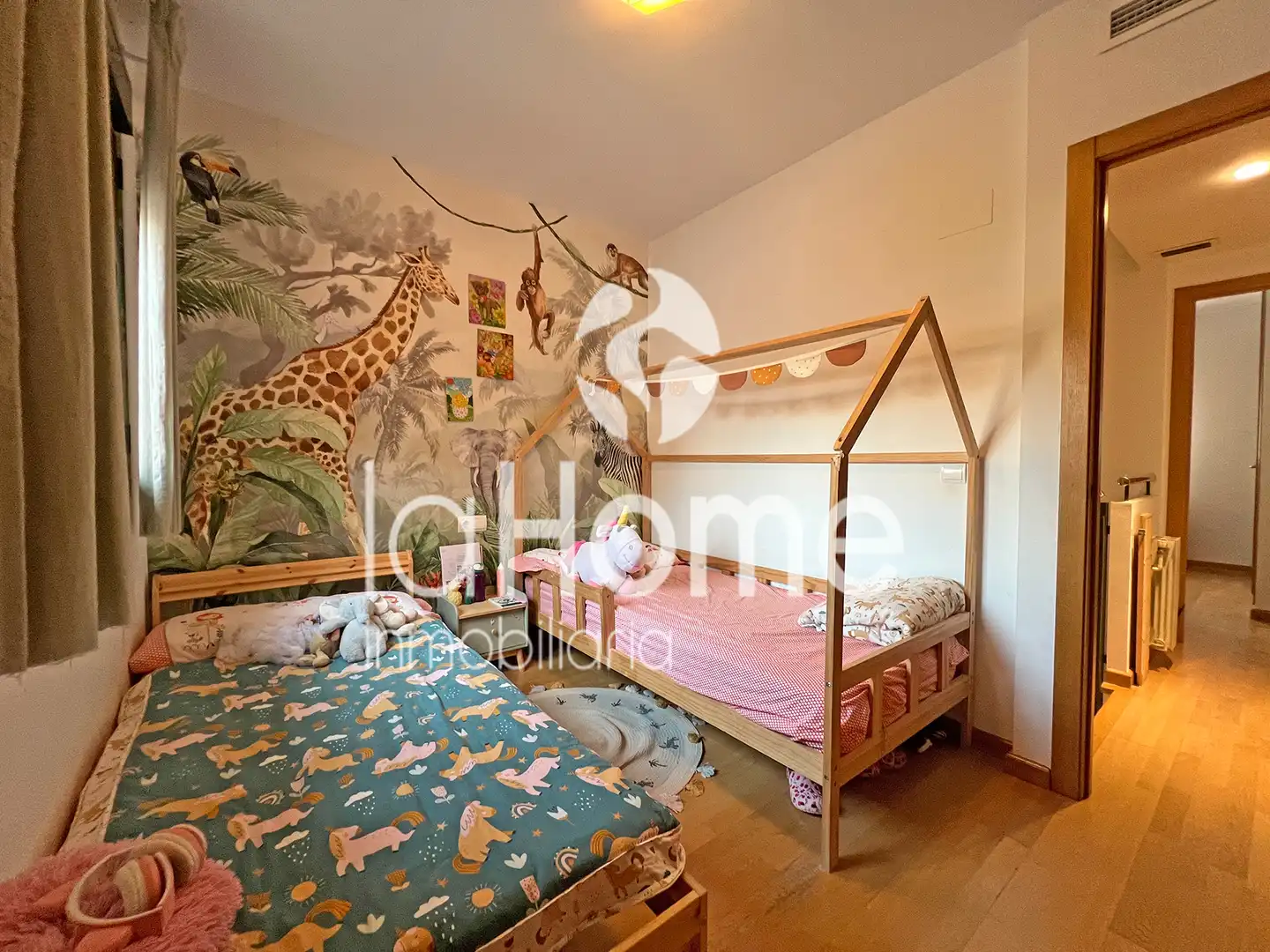 Habitación de Casa adosada en venta en Bétera con Aire acondicionado, Calefacción y Jardín privado