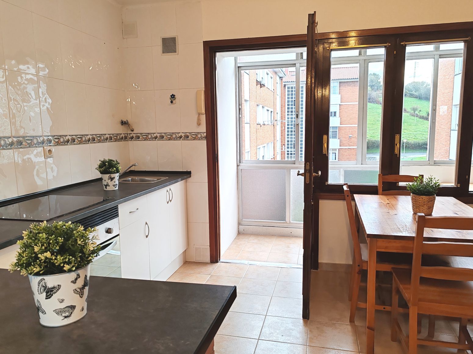 Kitchen of Flat to rent in Siero  with Private garden, Terrace and Furnished