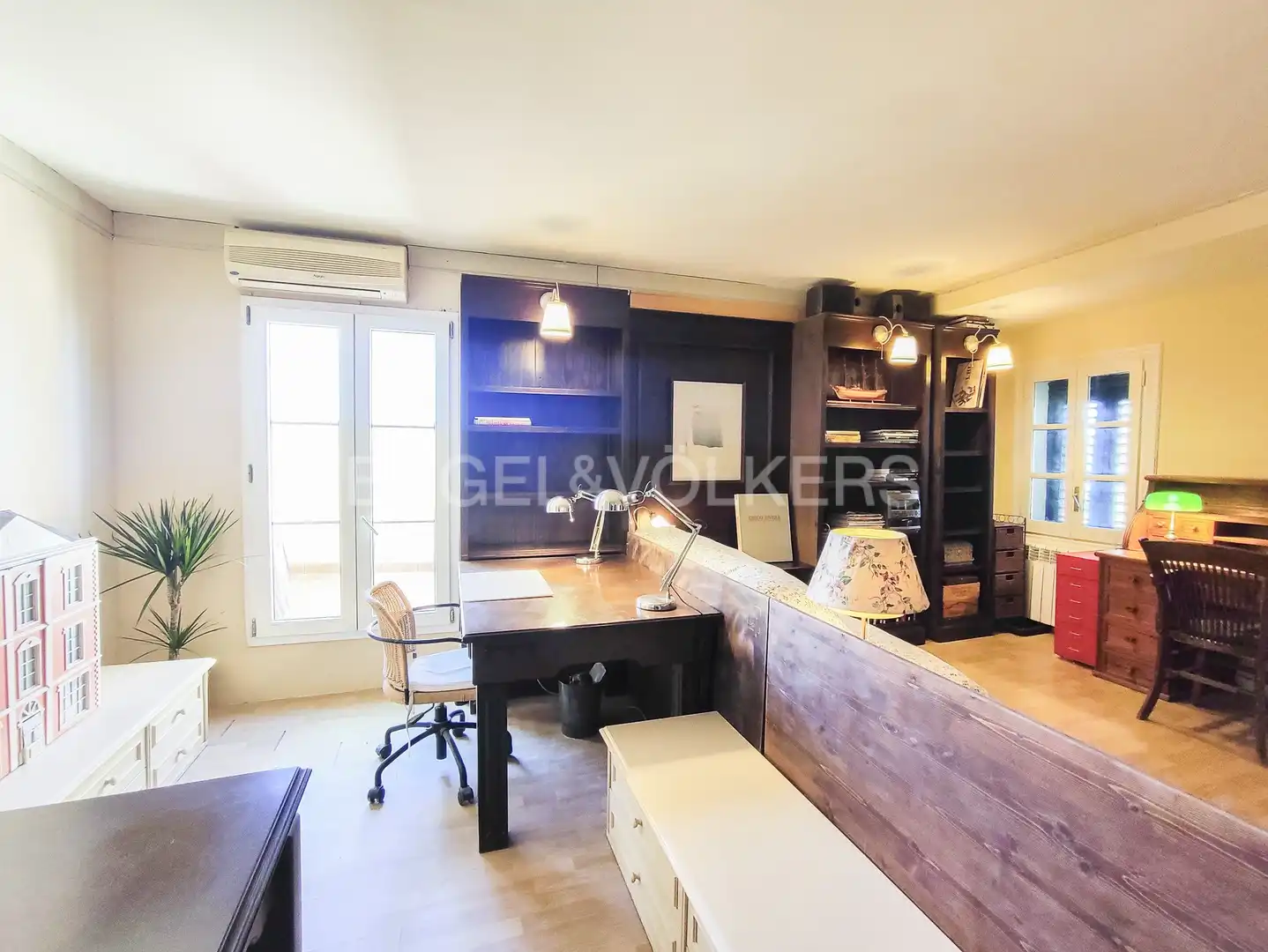 Sala d'estar de Casa o xalet de lloguer en Barcelona amb Aire condicionat, Calefacció i Jardí privat