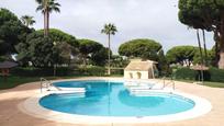 Piscina de Casa adosada en venda en Chiclana de la Frontera amb Aire condicionat, Jardí privat i Terrassa