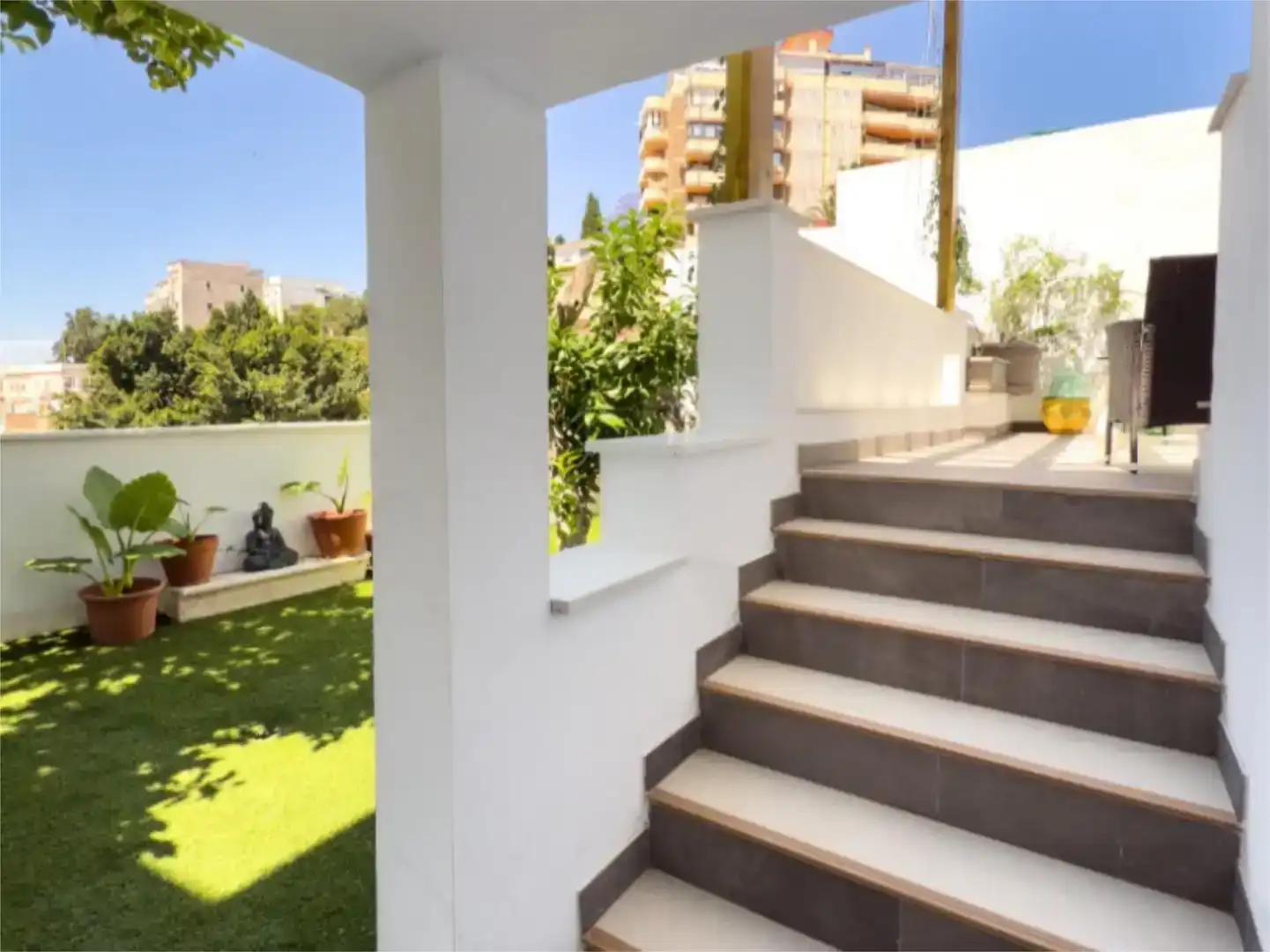 Terrassa de Pis en venda en Málaga amb Aire condicionat, Jardí privat i Parquet
