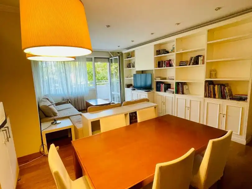Sala d'estar de Pis en venda en  Pamplona / Iruña amb Terrassa i Balcó