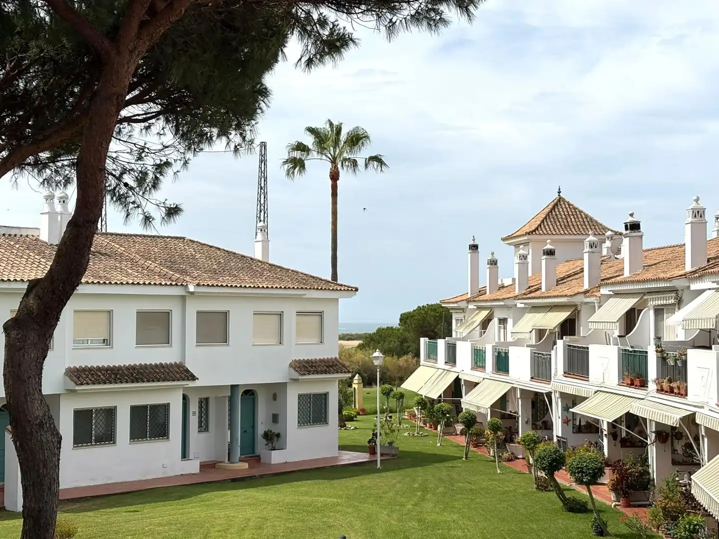 Vista exterior de Casa adosada en venta en El Portil con Calefacción, Terraza y Amueblado