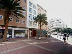Außenansicht von Wohnung zum Verkauf in Las Palmas de Gran Canaria mit Klimaanlage, Terrasse und Möbliert