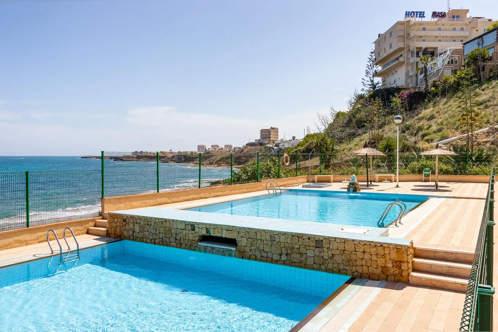 Piscina de Apartament en venda en Torrevieja amb Piscina, Moblat i Rentadora
