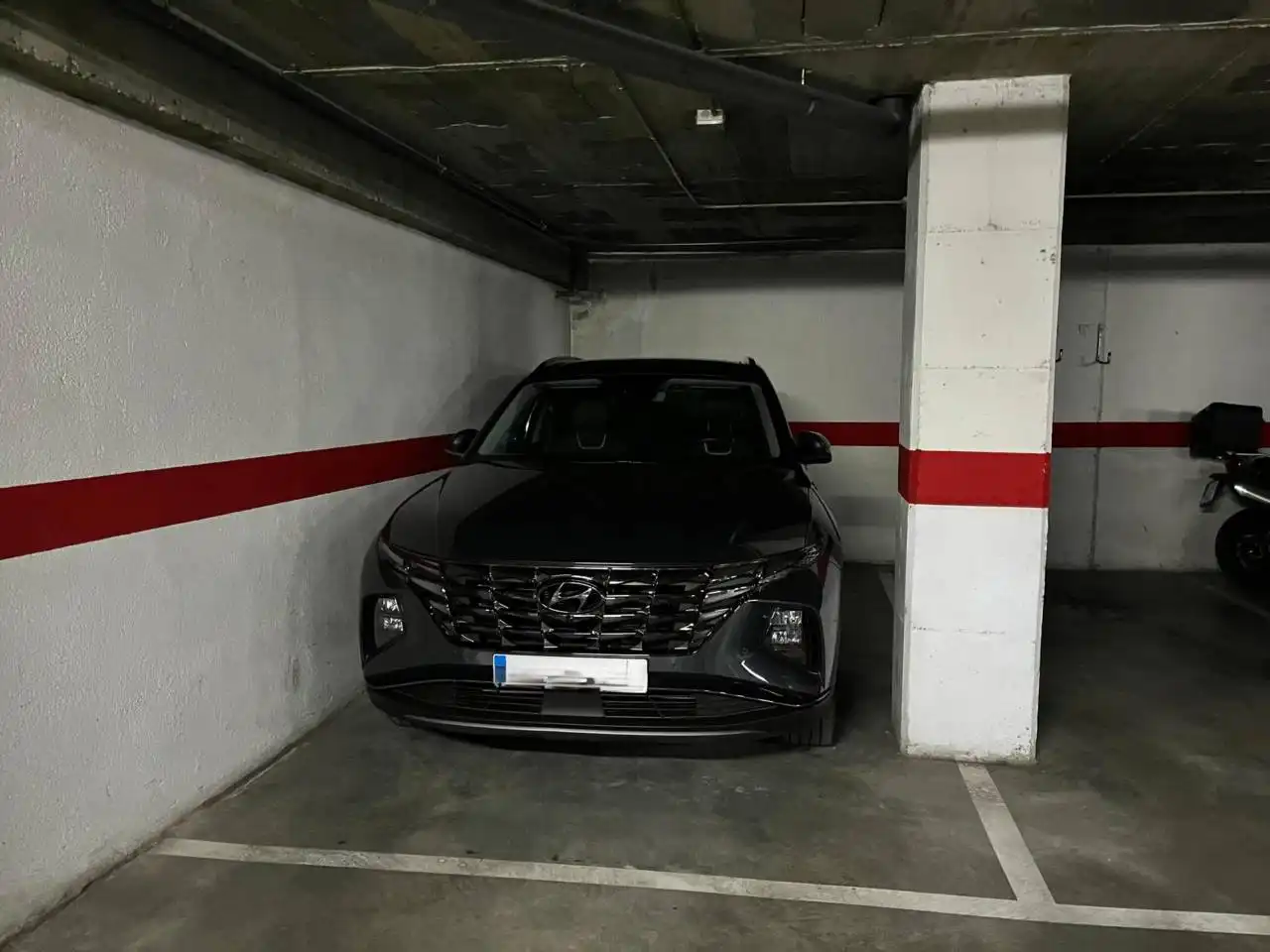 Parking de Piso en venta en Girona con Calefacción, Terraza y Amueblado