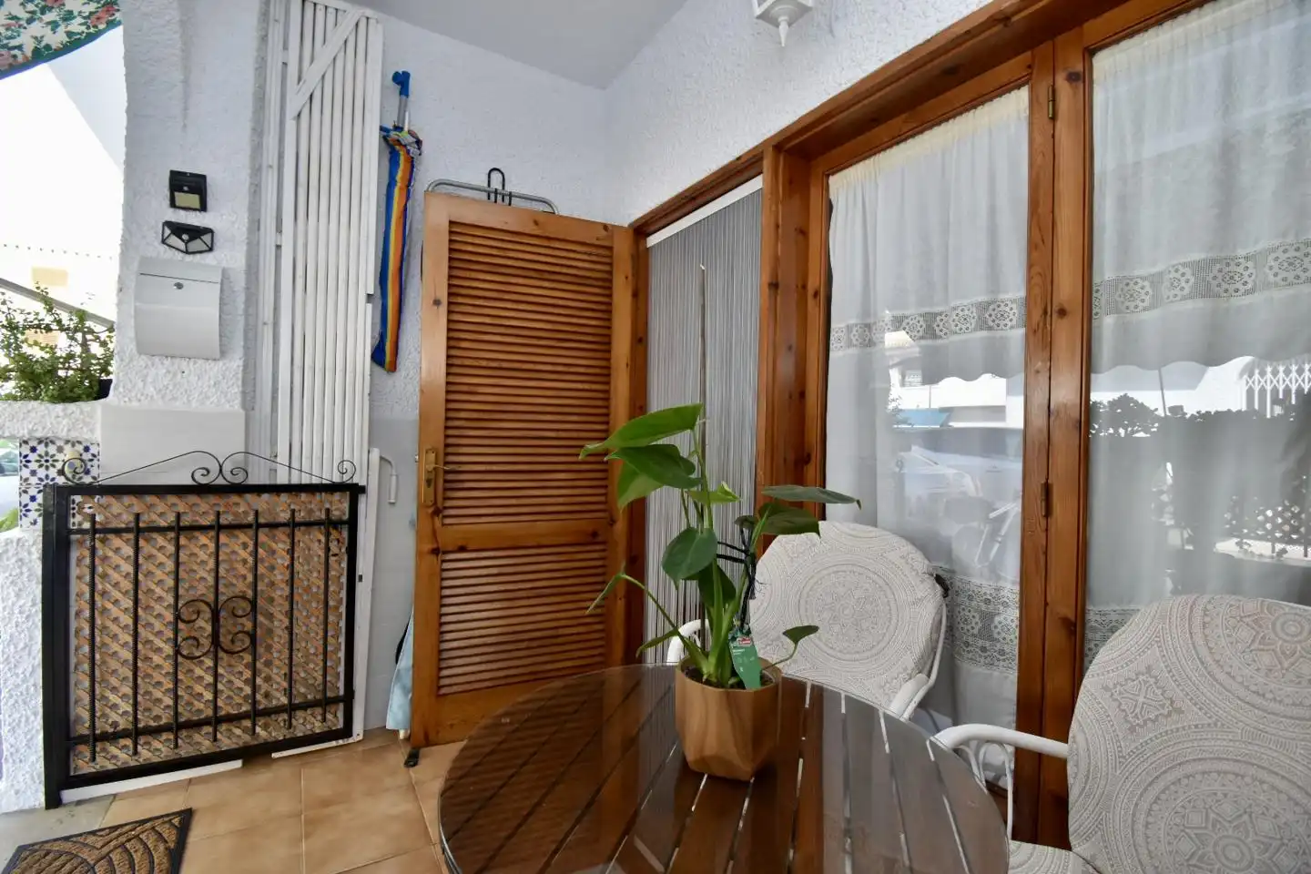 Erdgeschoss zum Verkauf in Santa Pola mit Klimaanlage, Terrasse und Möbliert