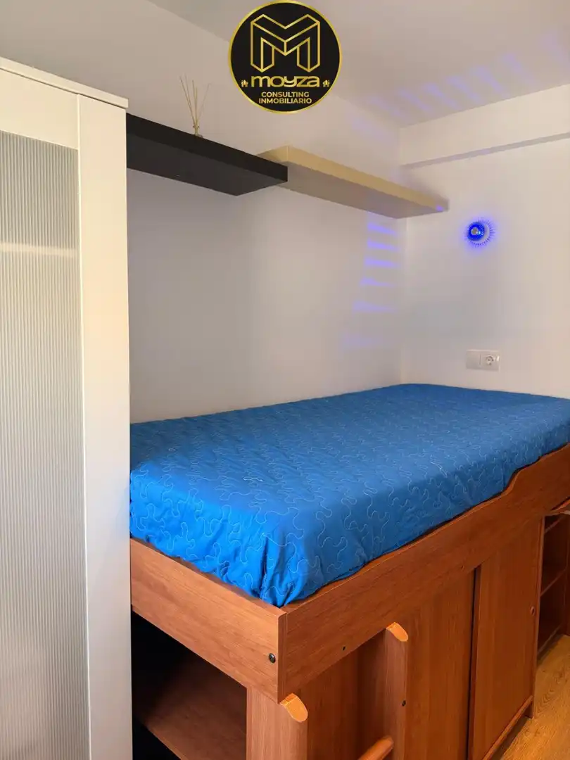 Bedroom of Flat for rent in Jaén  with Air Conditioner and Heating