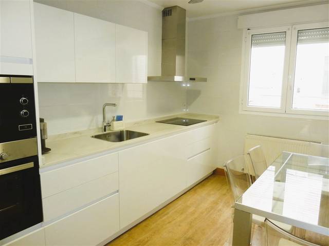 Dúplex en Alquiler en Calle del Pozo Blanco en Casco Antiguo