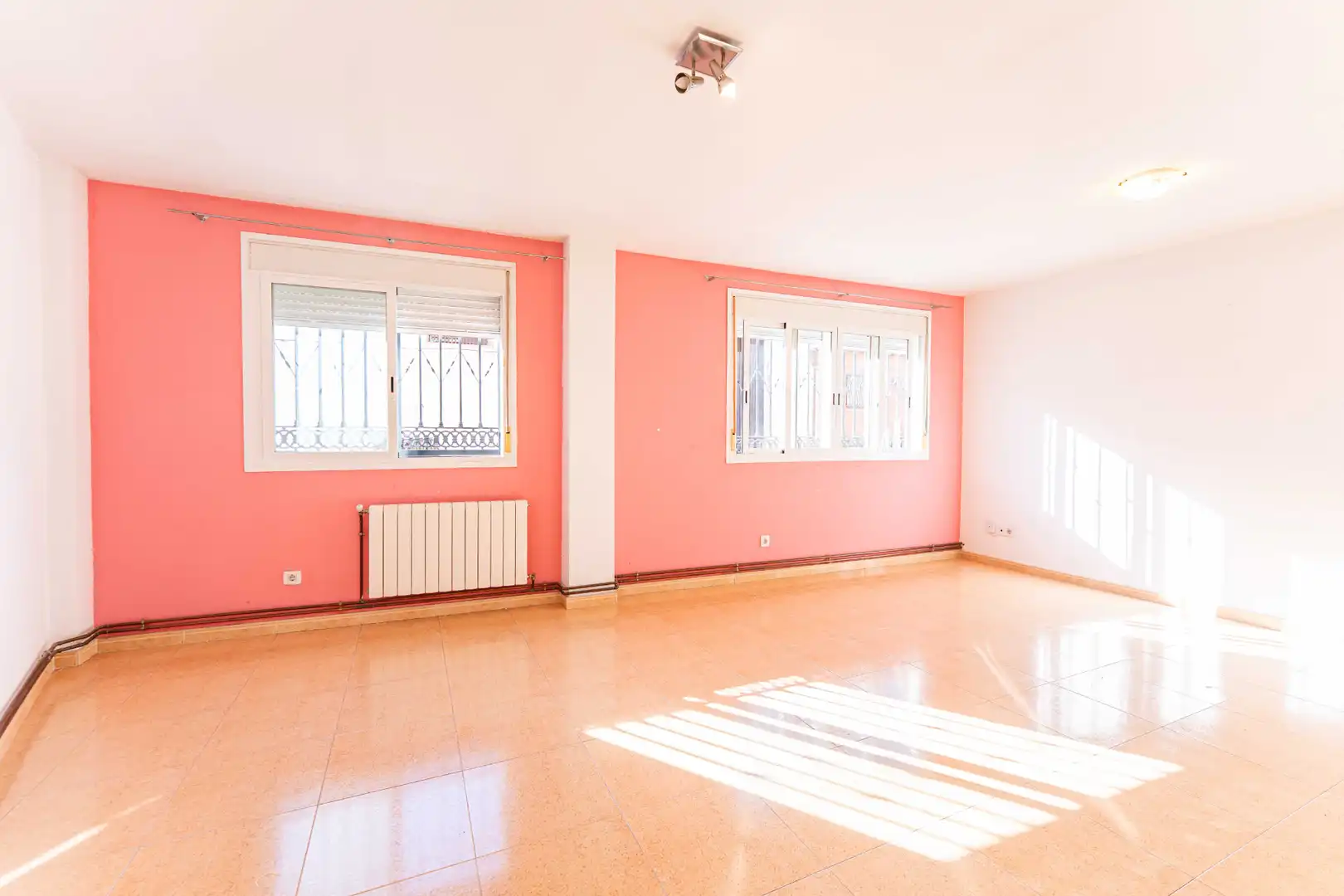 Sala d'estar de Pis en venda en Valmojado amb Calefacció, Traster i Moblat