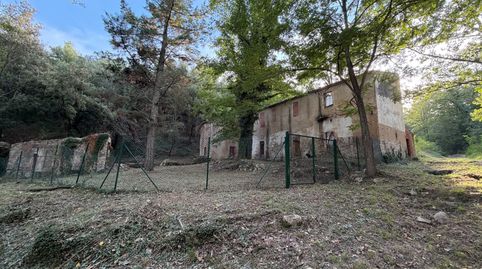 OPORTUNIDAD FINCA RÚSTICA CON DOS MASÍAS, UN MOLINO, UN HORNO, UNA BALSA DE AGUA Y UN RIO ATRAVESANDO LA FINCA. EN VENTA ENTRE RIE, imatge 2