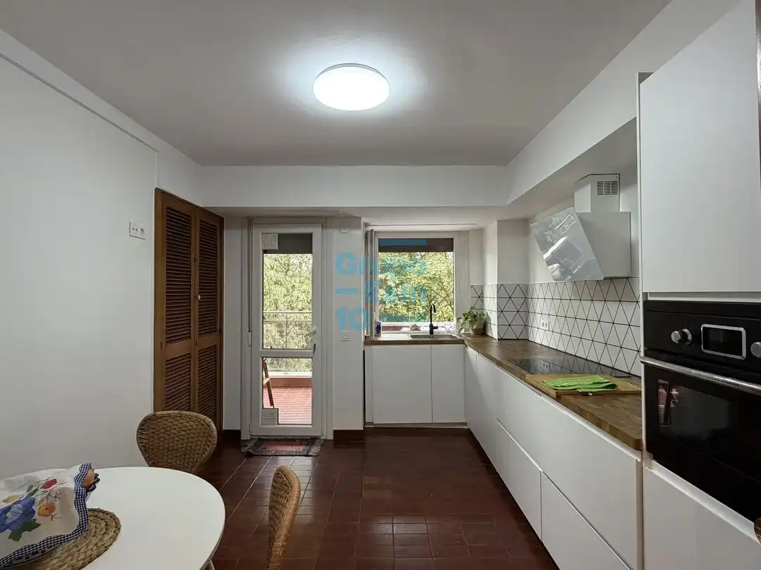 Küche von Wohnung zur Miete in Antiguo