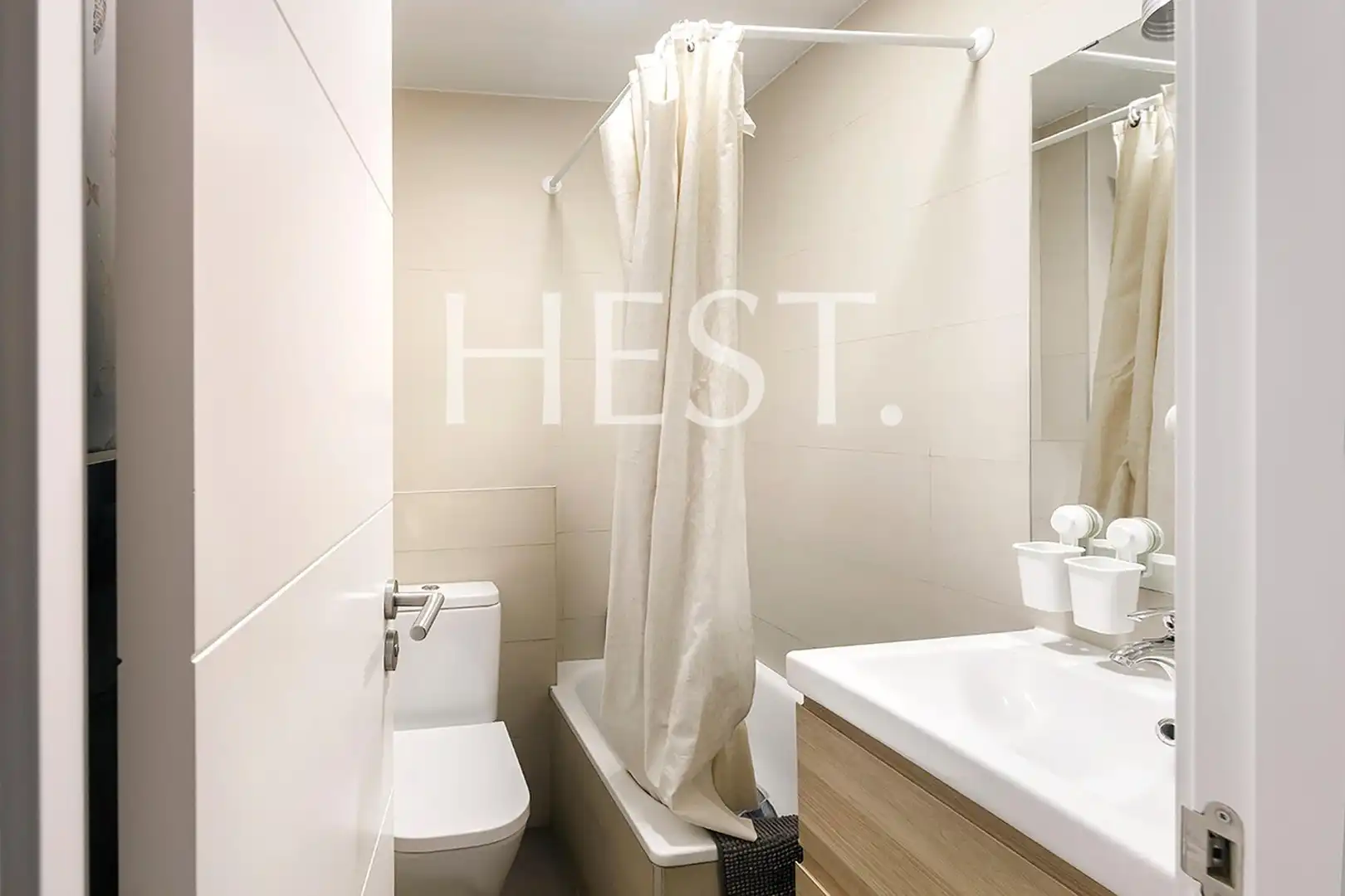 Baño de Piso en venta en Barcelona con Calefacción, Parquet y Trastero