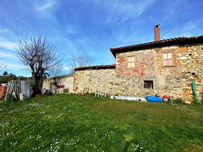 Vista exterior de Casa o xalet en venda en Ribadesella amb Jardí privat