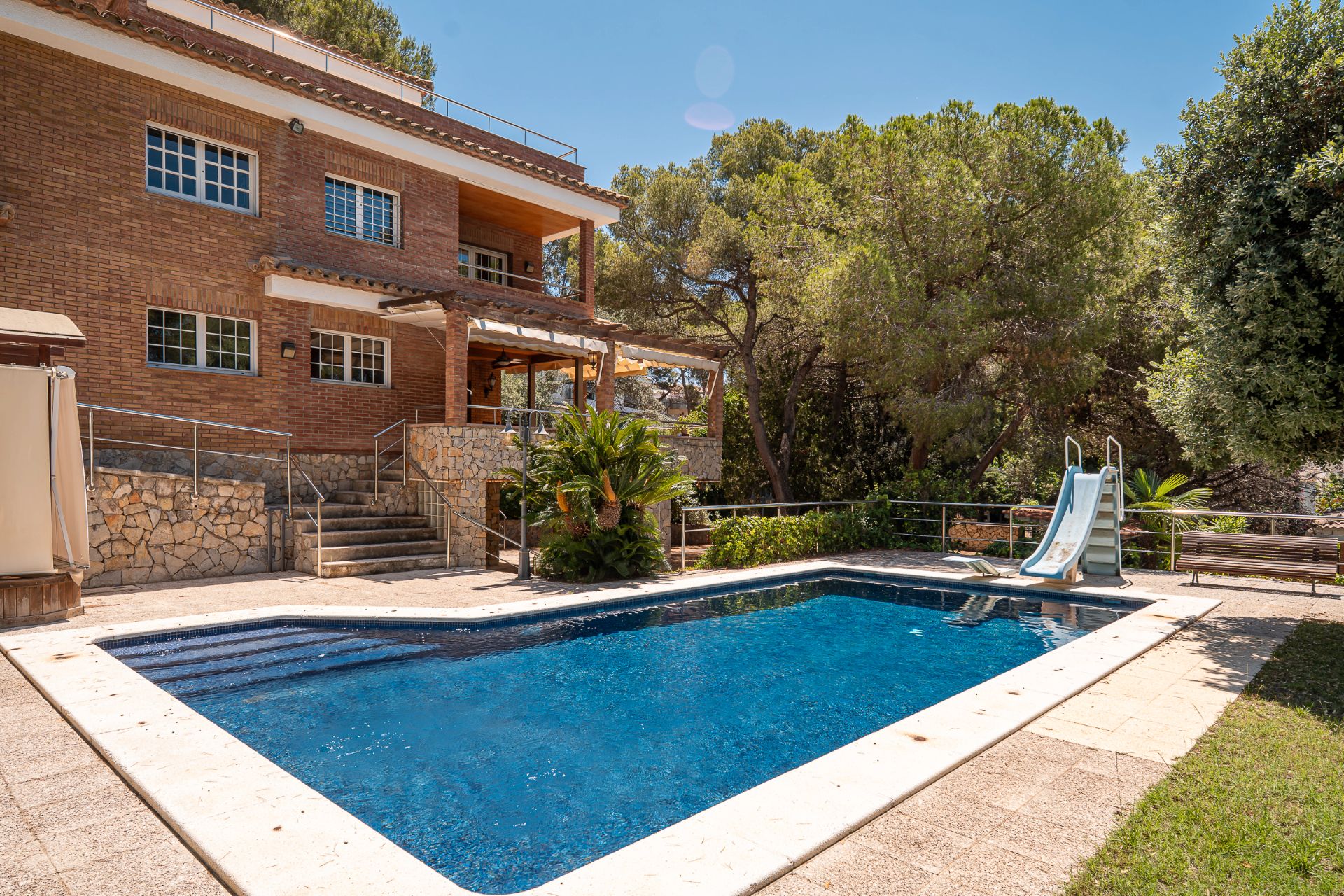 Swimming pool of House or chalet for sale in  Tarragona Capital  with Air Conditioner, Private garden and Terrace