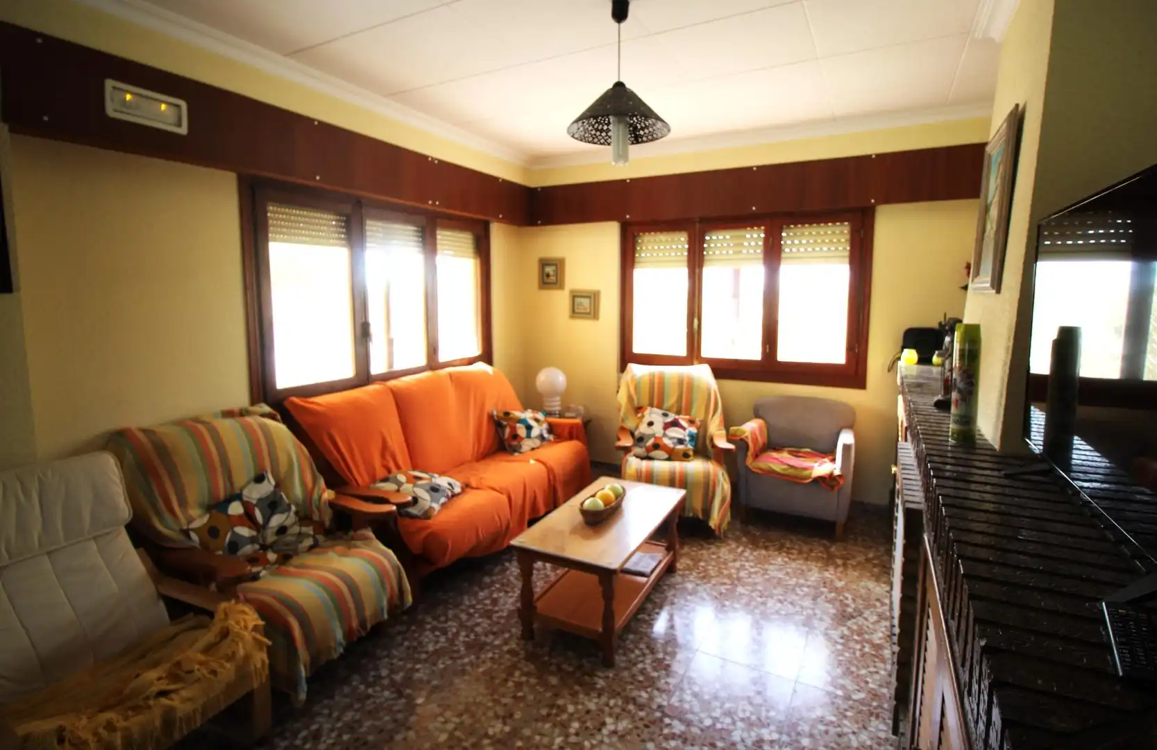 Sala de estar de Casa o chalet en venta en Alicante / Alacant con Aire acondicionado, Terraza y Piscina