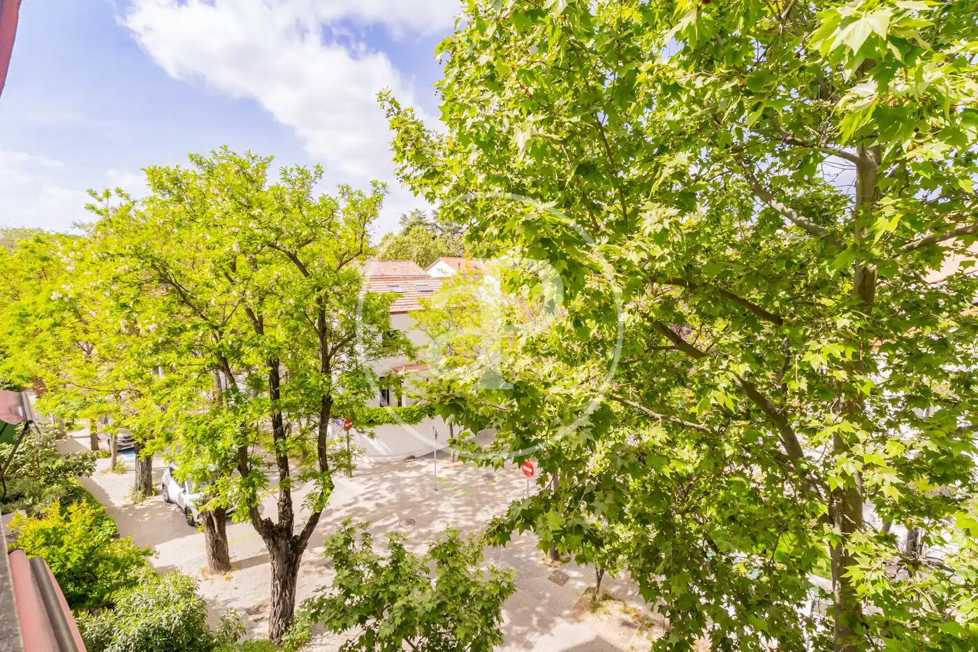 Außenansicht von Wohnung zum Verkauf in Madrid mit Klimaanlage, Heizung und Privatgarten