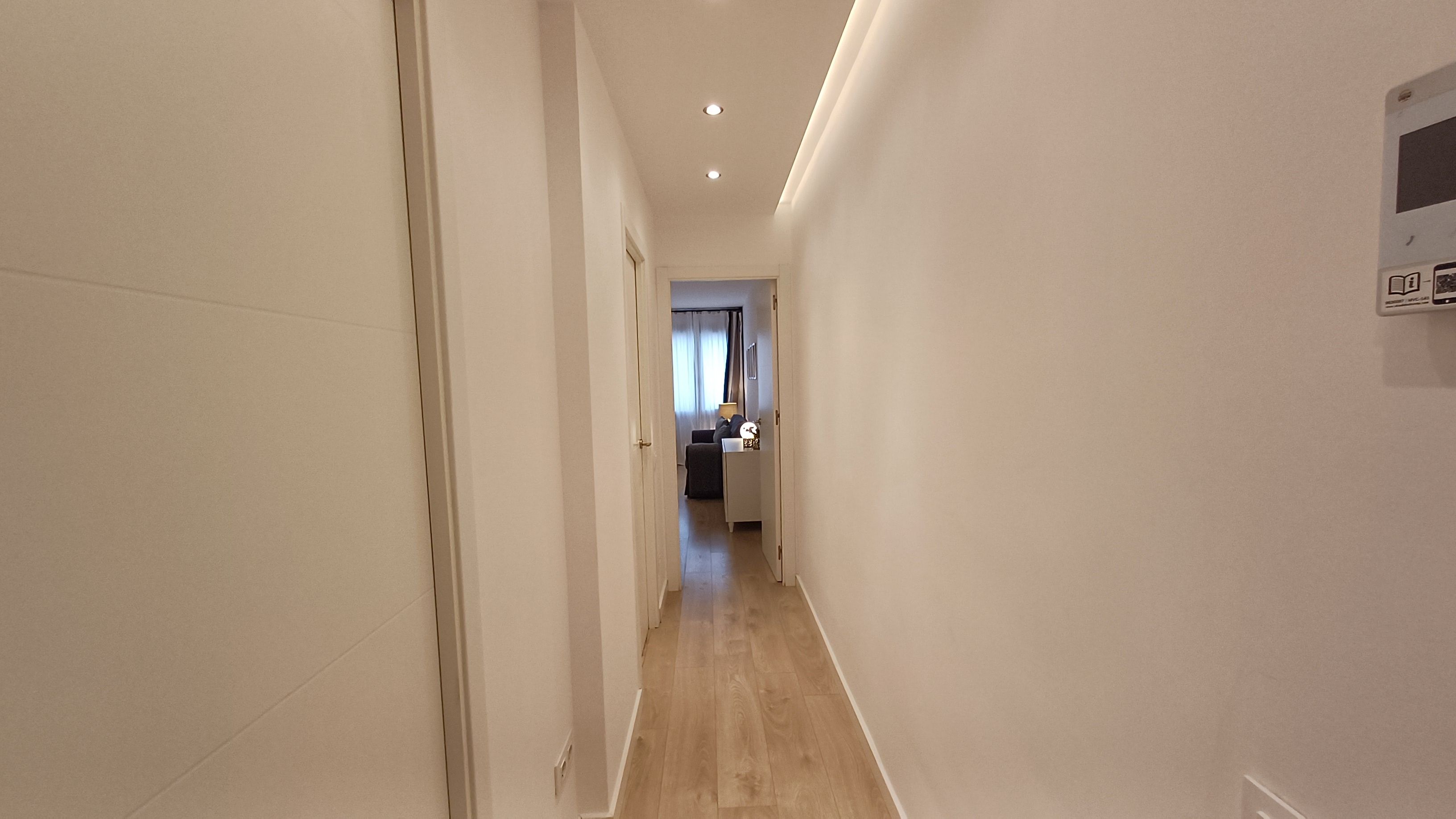 Flat to rent in Carrer de la Indústria, El Camp de l'Arpa del Clot
