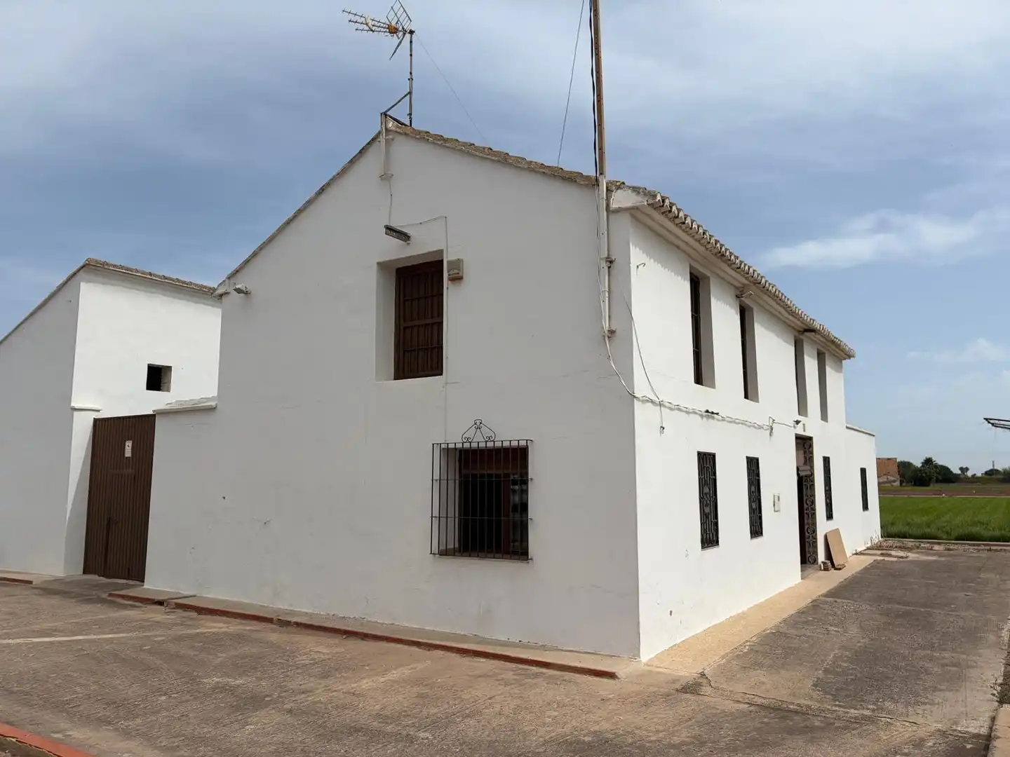 Außenansicht von Country house zur Miete in Alboraya mit Privatgarten, Terrasse und Abstellraum