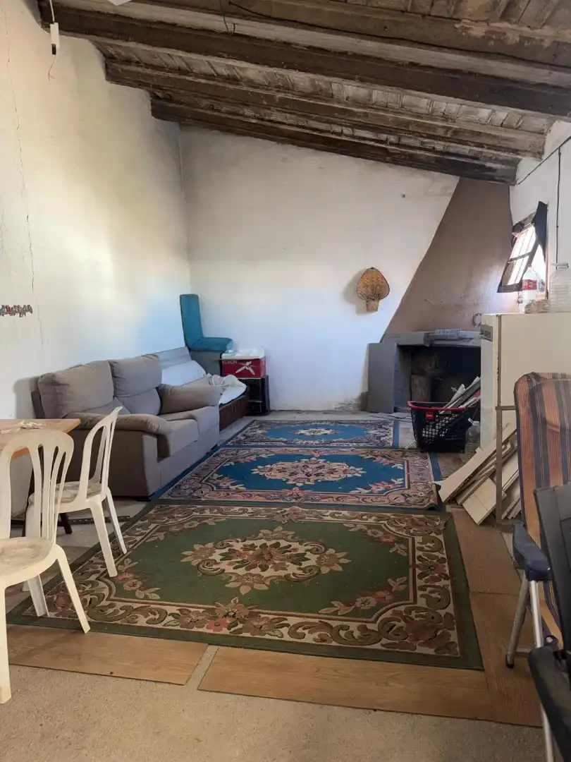 Sala d'estar de Finca rústica en venda en Galisancho amb Calefacció, Jardí privat i Moblat