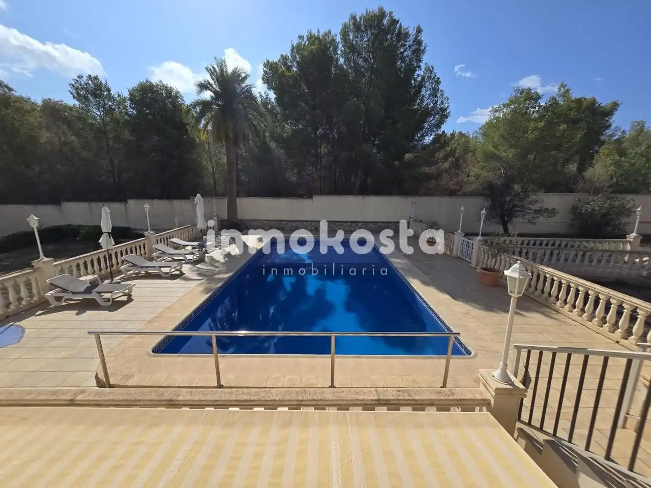 Swimming pool of Houses for sale in L'Alfàs del Pi  with Air Conditioner, Heating and Private garden