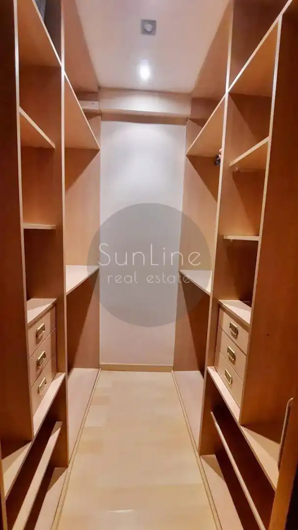 Wohnung zur Miete in Valencia mit Klimaanlage, Terrasse und Möbliert