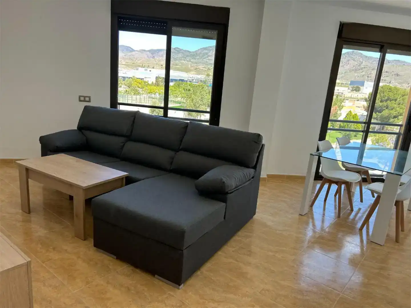 Sala d'estar de Pis de lloguer en Fines amb Traster, Moblat i Balcó