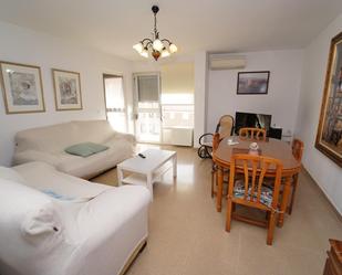 Living room of Flat to rent in  Granada Capital  with Air Conditioner, Heating and Terrace