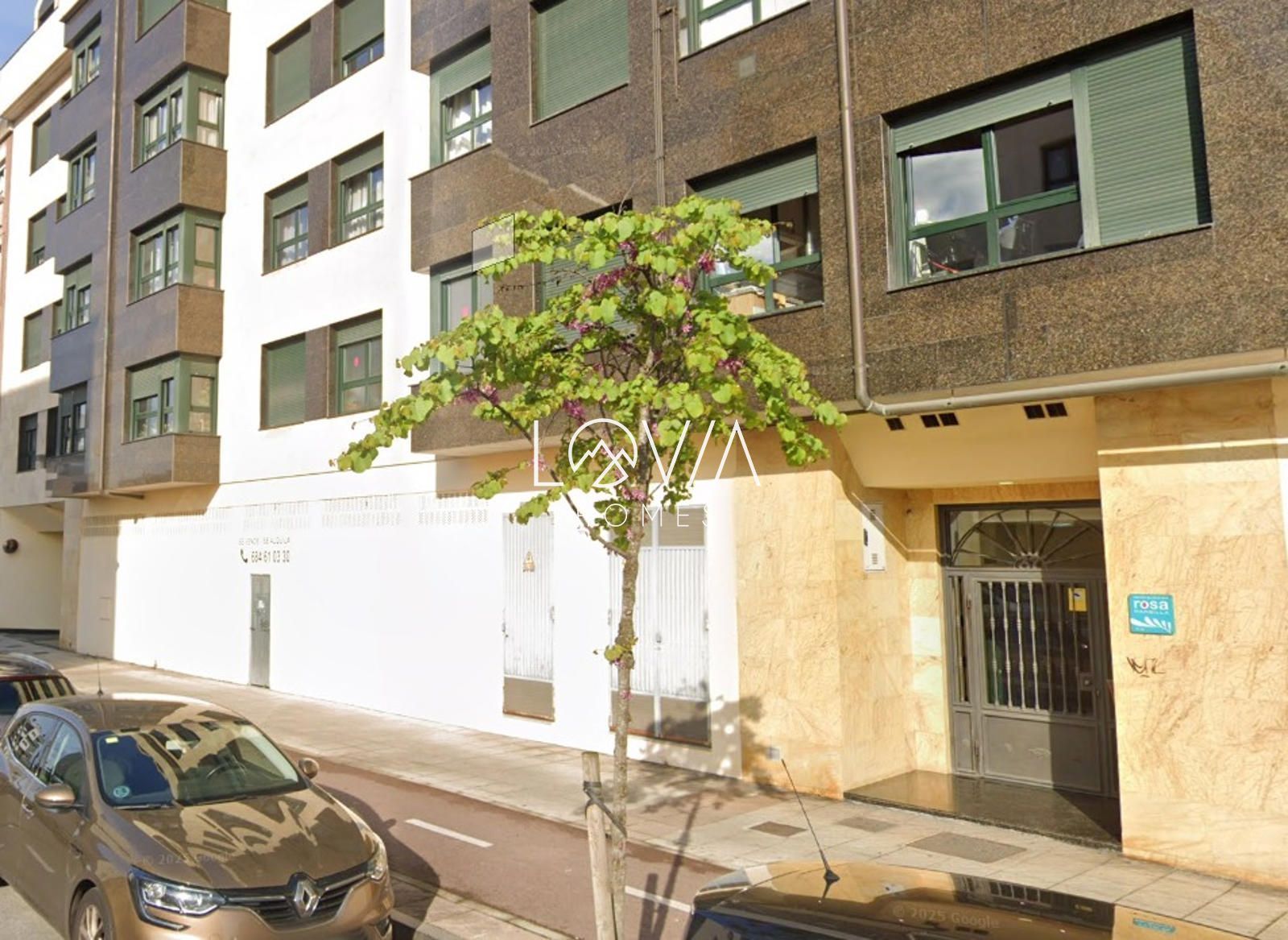 Außenansicht von Garage zum Verkauf in Siero