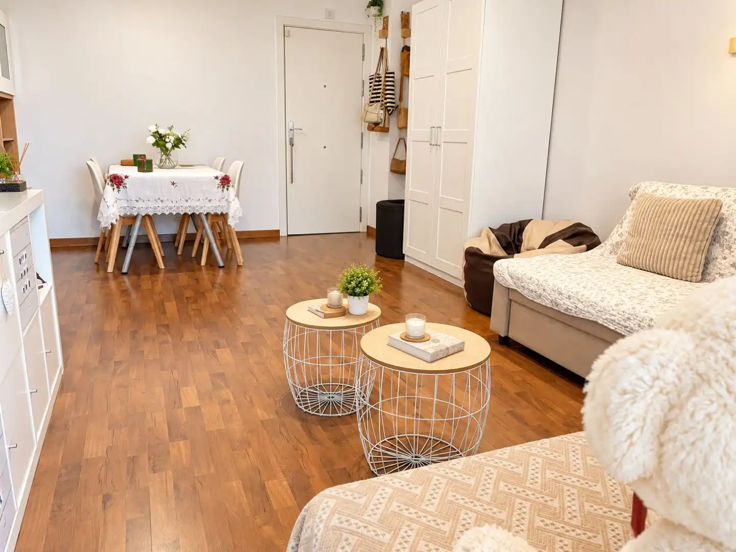 Sala d'estar de Pis en venda en San Sebastián de los Reyes amb Aire condicionat, Terrassa i Balcó