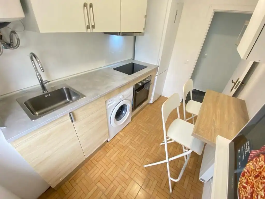 Habitació a Calle del Estroncio, 9, Los Rosales