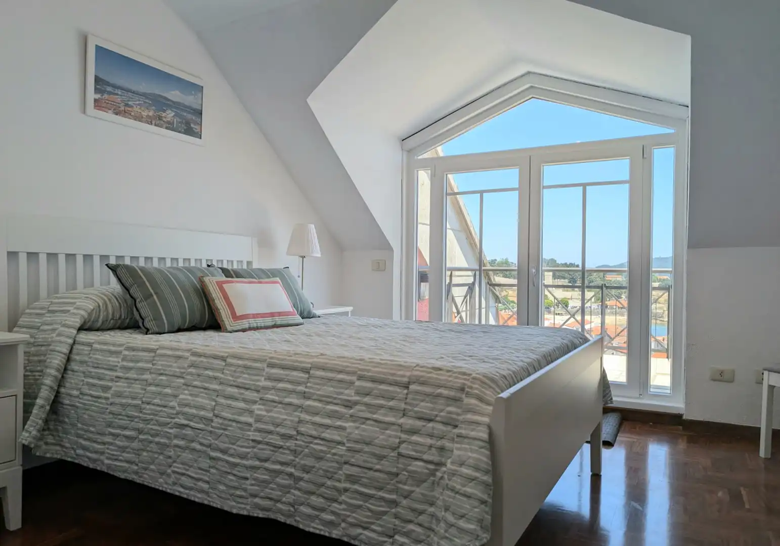 Bedroom of Attic for rent in Baiona  with Furnished, Balcony and Community pool