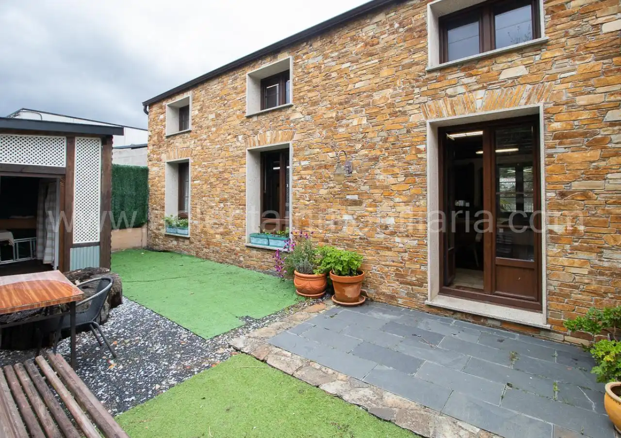 Vista exterior de Casa o chalet en venta en Vegadeo con Calefacción, Jardín privado y Terraza