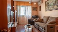 Sala d'estar de Pis en venda en Cúllar Vega amb Moblat i Balcó