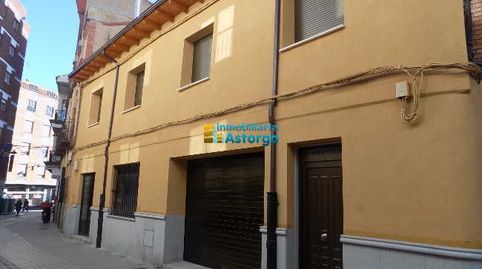 Exclusiva casa de obra nueva en el centro de la cuidad.