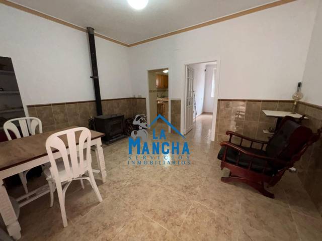 Casa-chalet en Venta en Calle JORQUERA en Casas de Juan Núñez