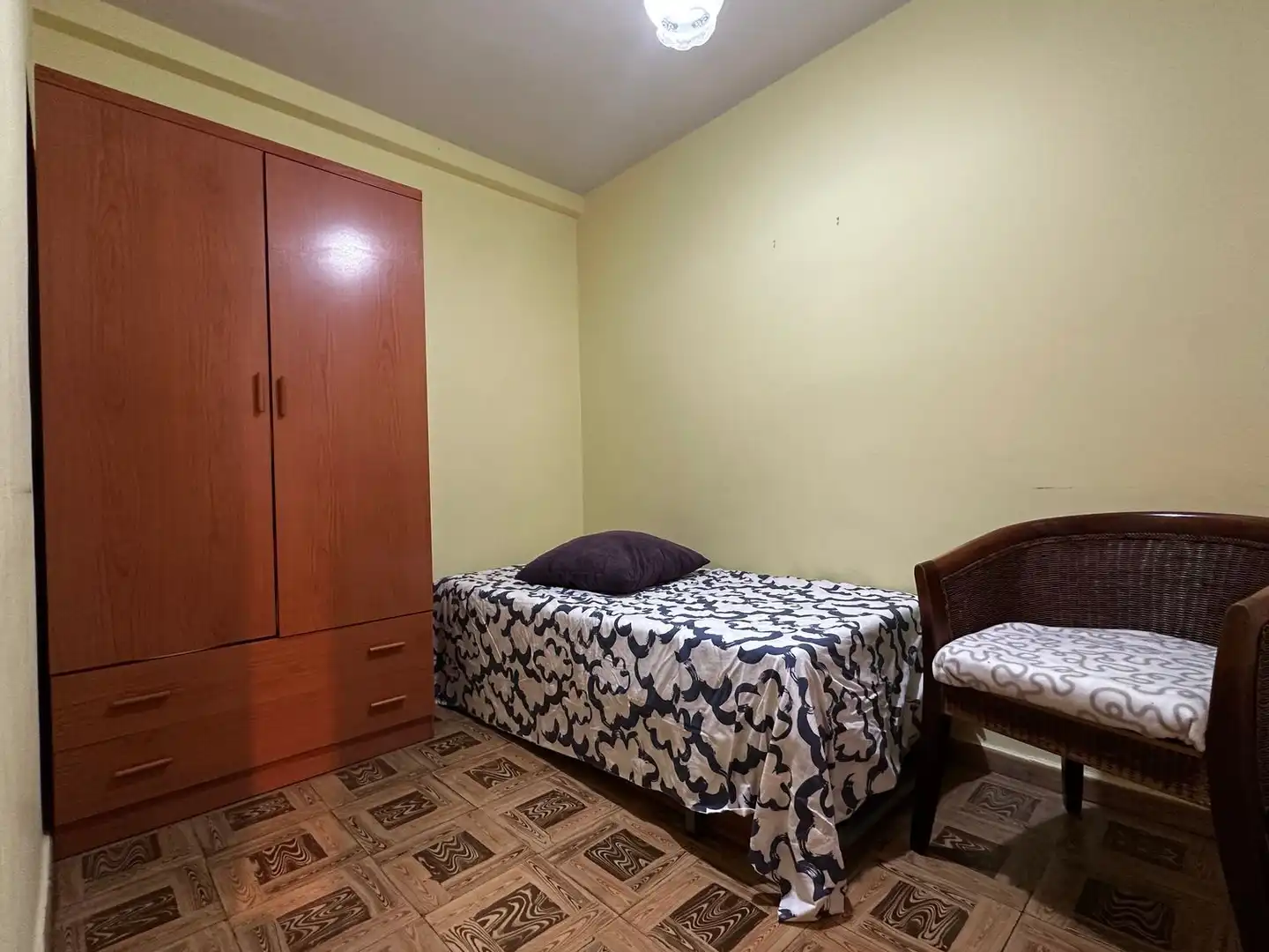 Habitación de Piso en venta en Gijón  con Calefacción, Terraza y Piscina