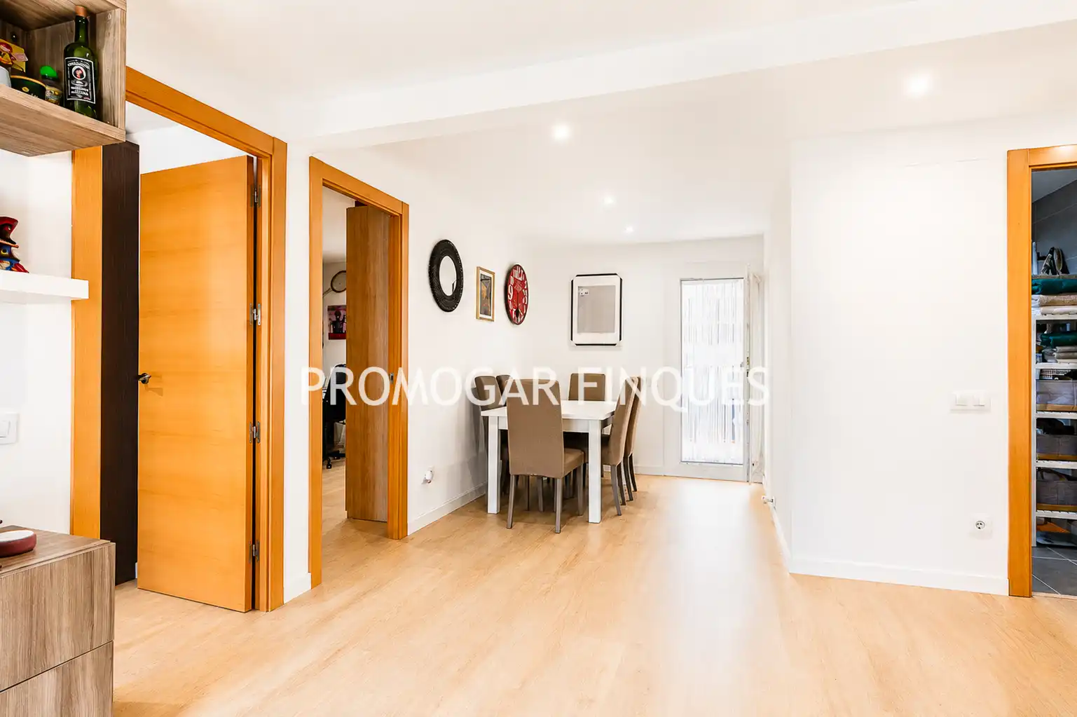 Exterior view of Flat for sale in Ripollet  with Parquet flooring, Terrace and Oven