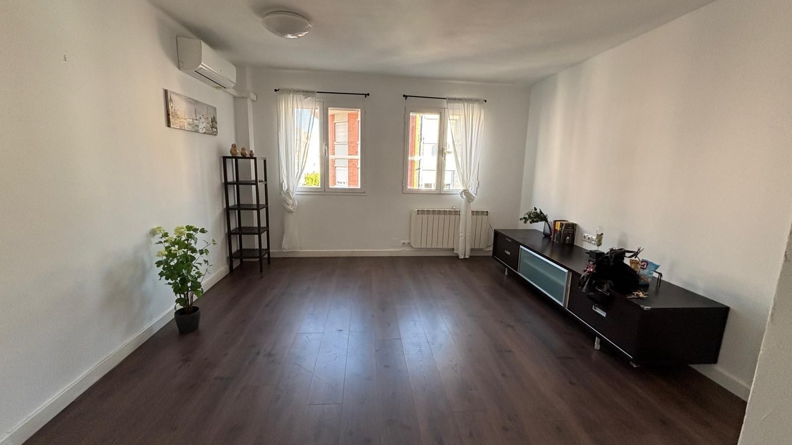 Living room of Flat to rent in  Zaragoza Capital  with Heating