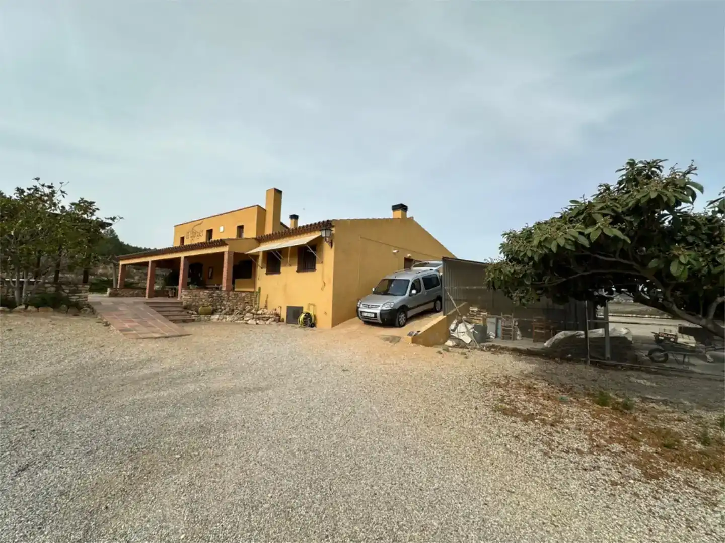 Vista exterior de Finca rústica en venda en Vila-rodona amb Aire condicionat i Balcó