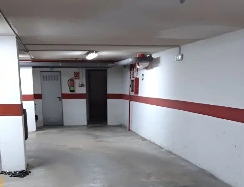 Parkplatz mit Aufzug zum Verkauf in REYES CATOLICOS, SN