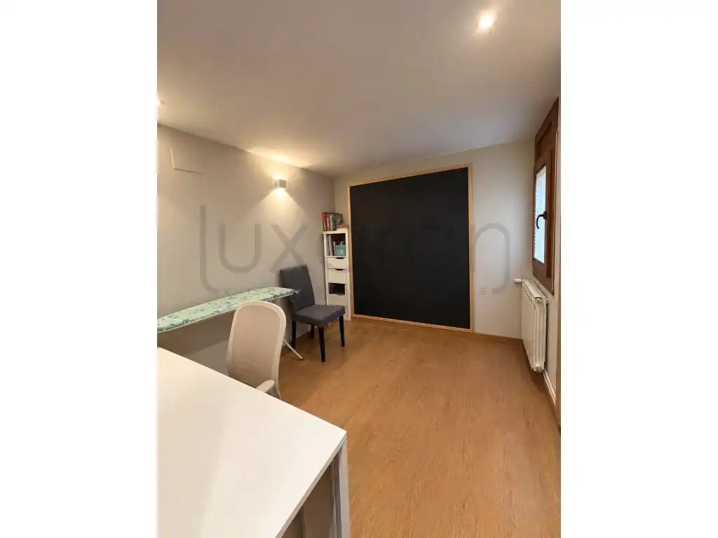 Apartamento con ascensor en venta en Plaza Pas D'Arro 22, imagen 12