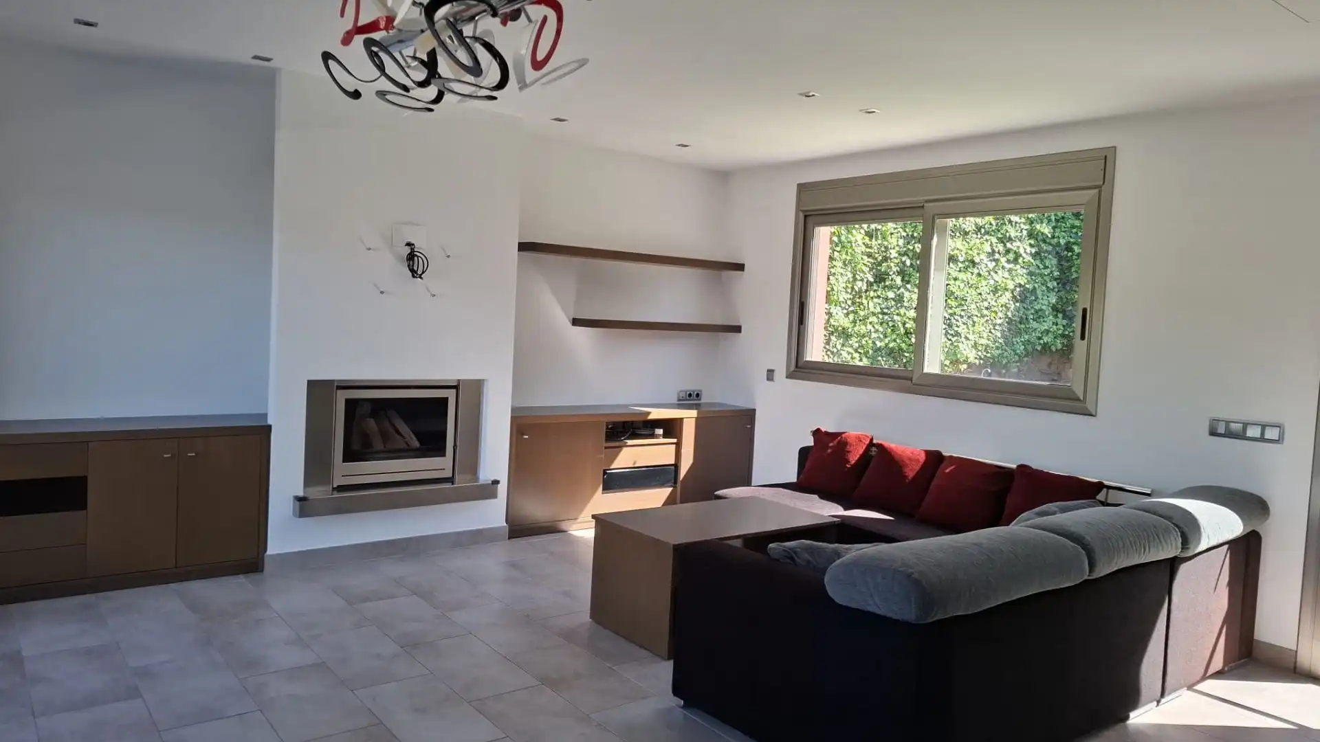 Sala de estar de Casa o chalet en venta en Vallirana con Aire acondicionado, Calefacción y Terraza